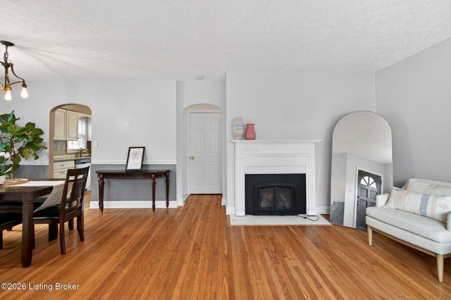 2222 Walterdale Terrace, Louisville, KY 40205