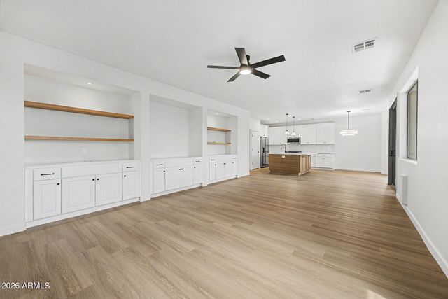 3879 E BRIDGEPORT Parkway, Gilbert, AZ 85295