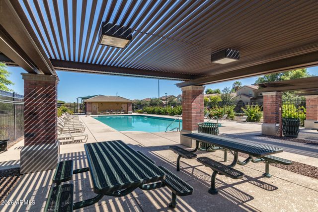 3879 E BRIDGEPORT Parkway, Gilbert, AZ 85295