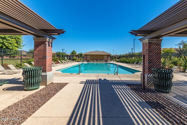 3879 E BRIDGEPORT Parkway, Gilbert, AZ 85295