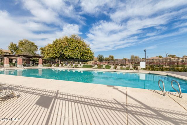 3879 E BRIDGEPORT Parkway, Gilbert, AZ 85295