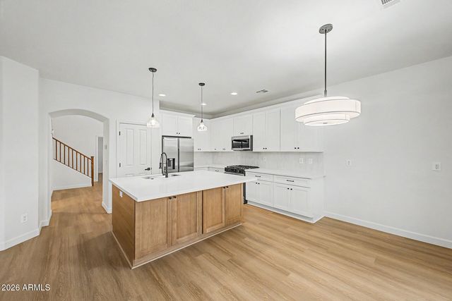 3879 E BRIDGEPORT Parkway, Gilbert, AZ 85295