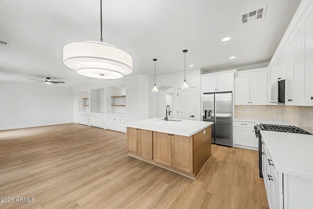 3879 E BRIDGEPORT Parkway, Gilbert, AZ 85295