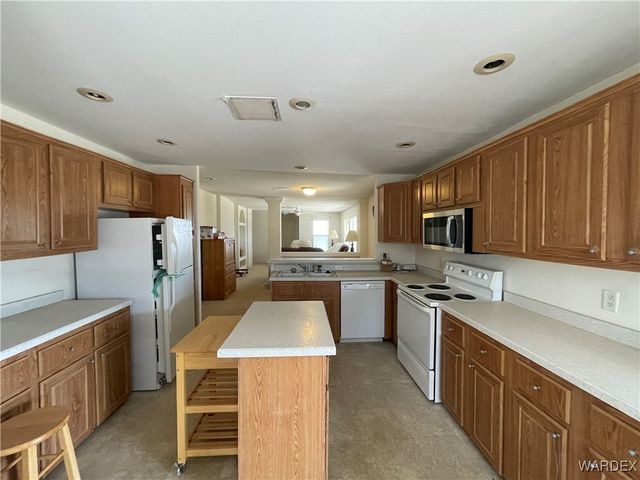 26196 N Tamarisk Street, Meadview, AZ 86444