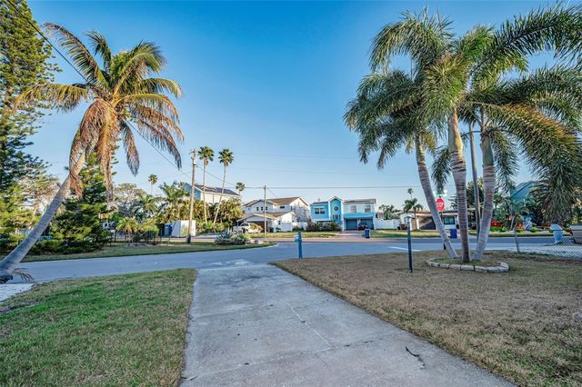 306 12TH AVENUE, Indian Rocks Beach, FL 33785