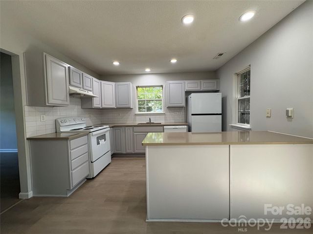 11586 Briddle Hall Court, Charlotte, NC 28214