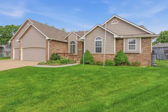 1835 S Covington Ct, Wichita, KS 67209
