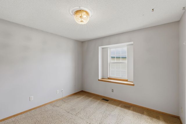 1835 S Covington Ct, Wichita, KS 67209