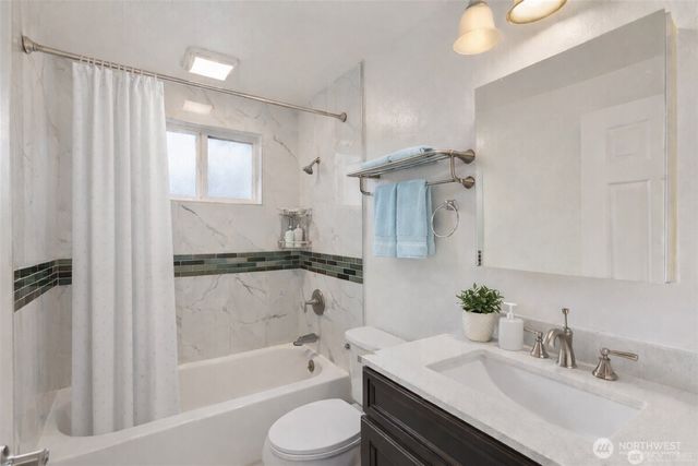 31368 13th Avenue S, Federal Way, WA 98003