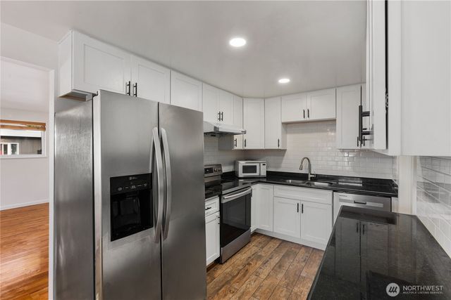 31368 13th Avenue S, Federal Way, WA 98003