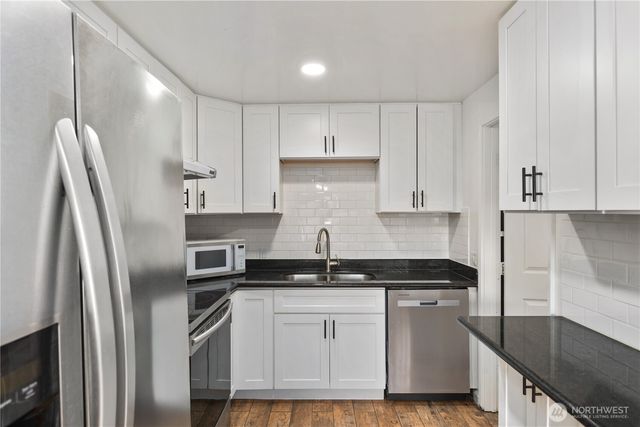 31368 13th Avenue S, Federal Way, WA 98003