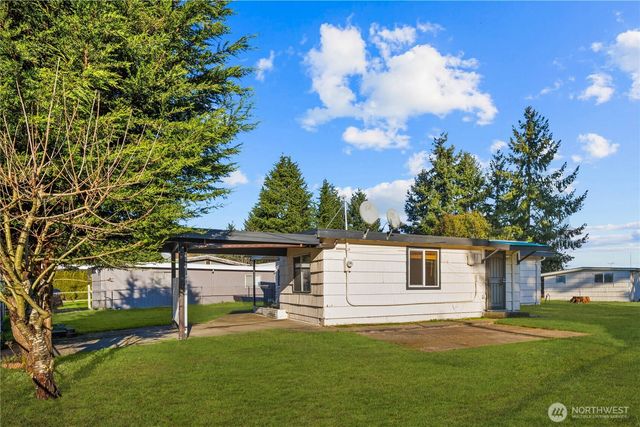 31368 13th Avenue S, Federal Way, WA 98003