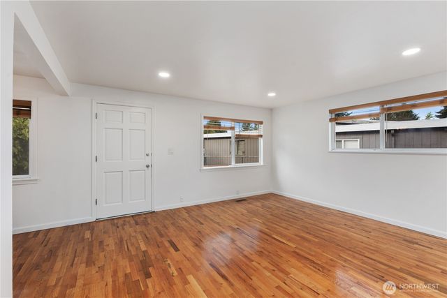 31368 13th Avenue S, Federal Way, WA 98003