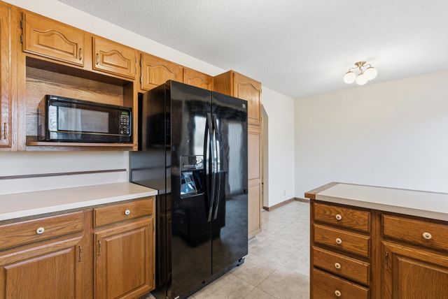 3590 N Cameron St, Wichita, KS 67226