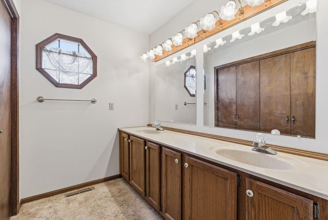 3590 N Cameron St, Wichita, KS 67226