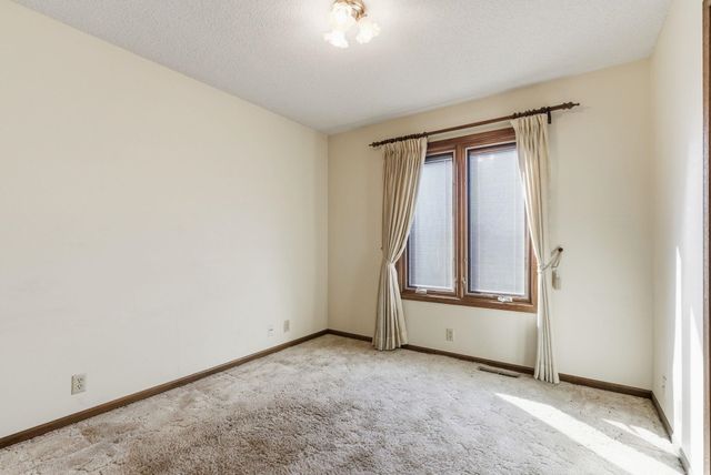 3590 N Cameron St, Wichita, KS 67226