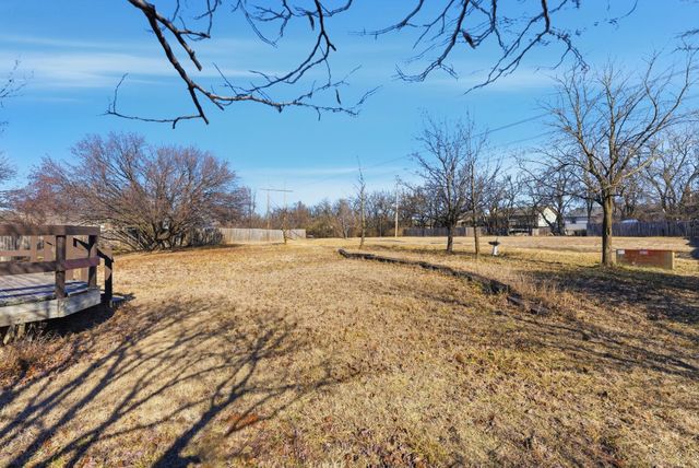 3590 N Cameron St, Wichita, KS 67226