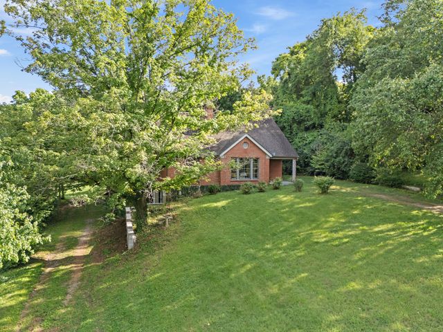 2109 Brookview Dr, Nashville, TN 37214