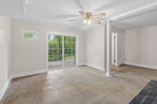 2109 Brookview Dr, Nashville, TN 37214