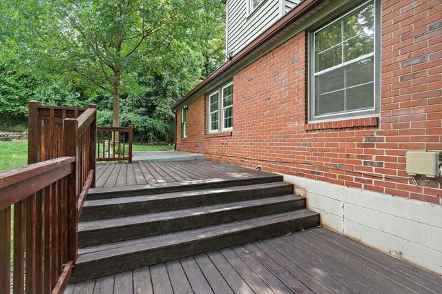 2109 Brookview Dr, Nashville, TN 37214