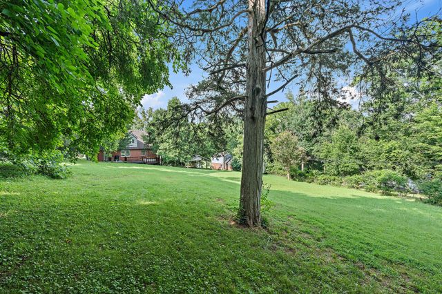 2109 Brookview Dr, Nashville, TN 37214