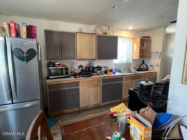 445 Millard Street, Moorpark, CA 93021