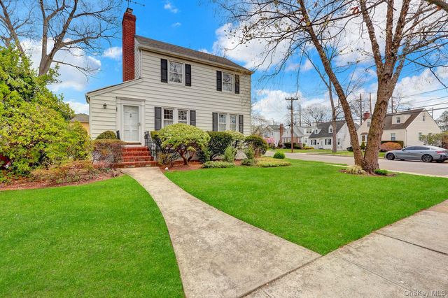277 E Argyle Street, Valley Stream, NY 11580