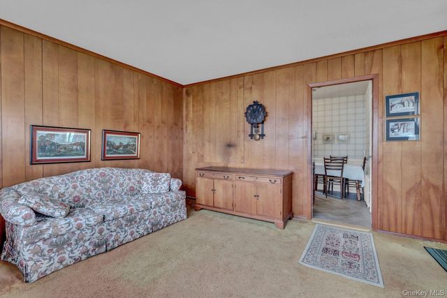 277 E Argyle Street, Valley Stream, NY 11580