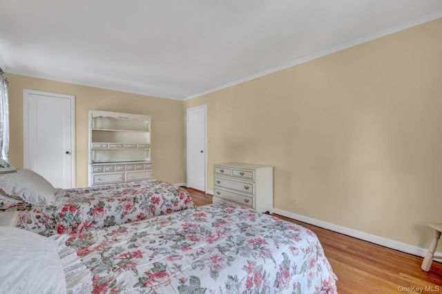 277 E Argyle Street, Valley Stream, NY 11580
