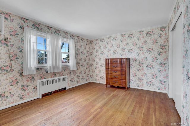 277 E Argyle Street, Valley Stream, NY 11580