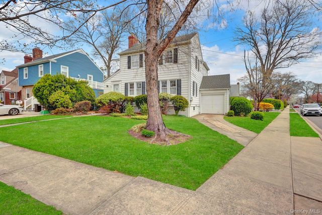 277 E Argyle Street, Valley Stream, NY 11580