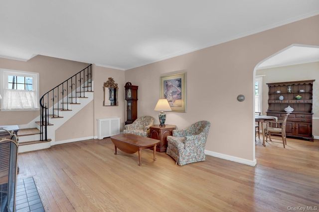 277 E Argyle Street, Valley Stream, NY 11580