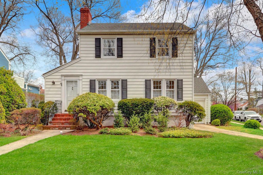 277 E Argyle Street, Valley Stream, NY 11580