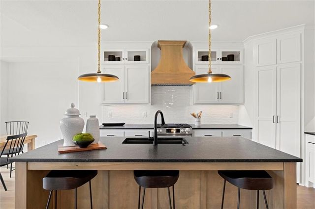 8033 Payne Street, Shawnee, KS 66220