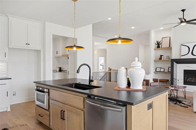 8033 Payne Street, Shawnee, KS 66220