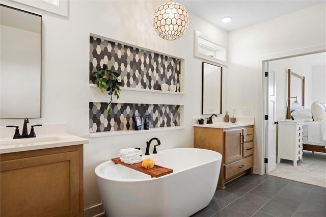 8033 Payne Street, Shawnee, KS 66220