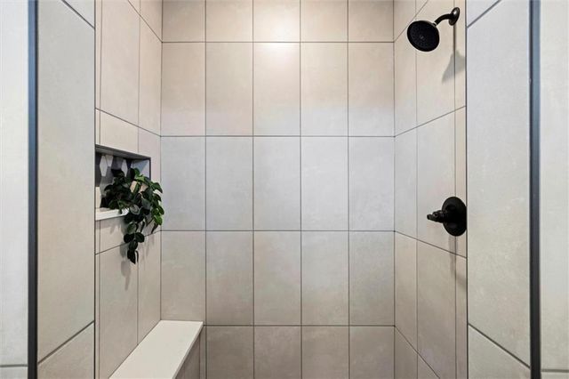 8033 Payne Street, Shawnee, KS 66220