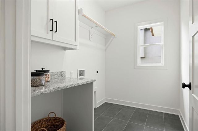 8033 Payne Street, Shawnee, KS 66220