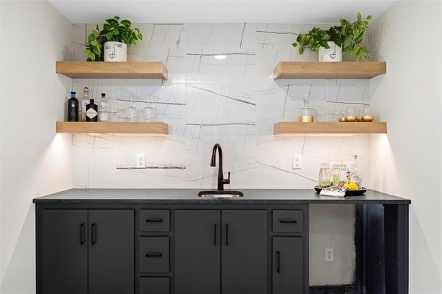 8033 Payne Street, Shawnee, KS 66220