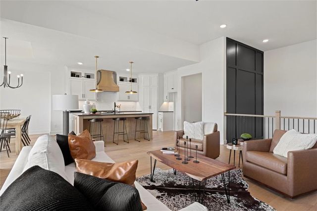 8033 Payne Street, Shawnee, KS 66220