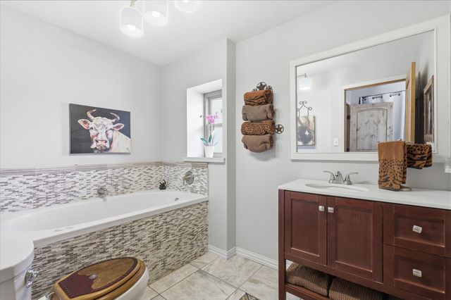 12 County Road 2114, Gainesville, TX 76240