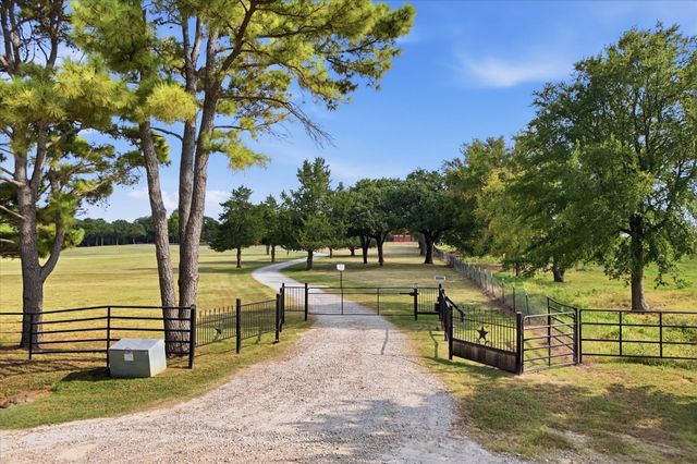 12 County Road 2114, Gainesville, TX 76240