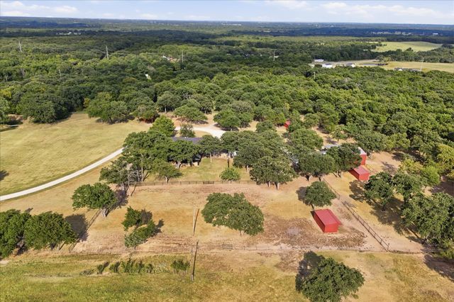 12 County Road 2114, Gainesville, TX 76240