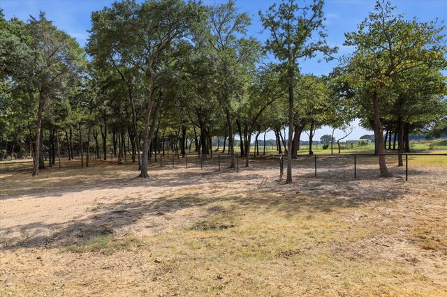 12 County Road 2114, Gainesville, TX 76240