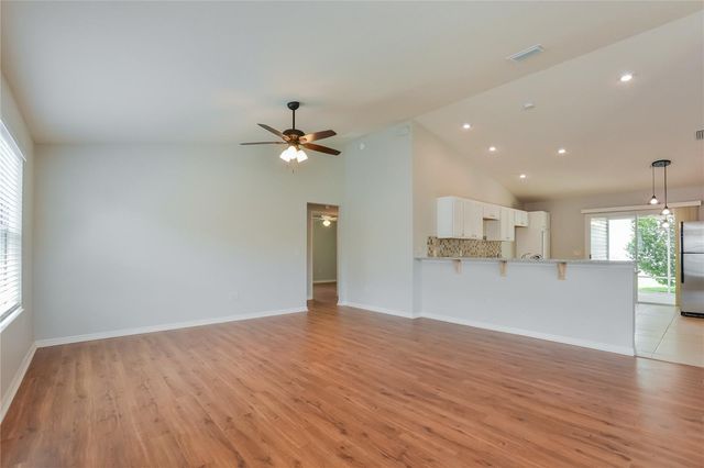 2572 BERRINGTON LOOP, The Villages, FL 32162