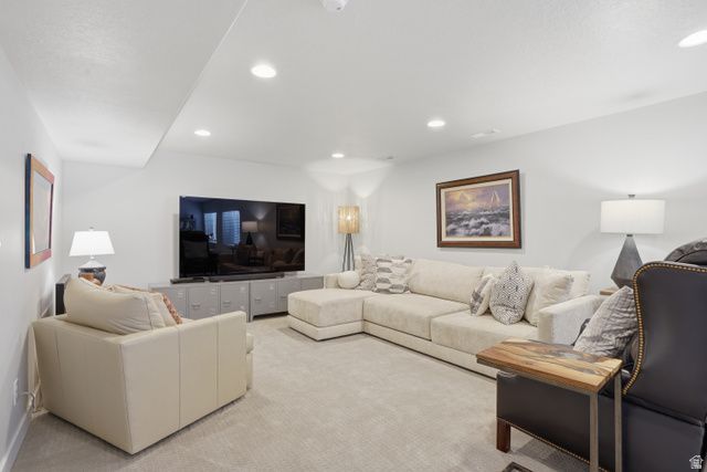 5199 W LAKE TERRACE AVE, South Jordan, UT 84009