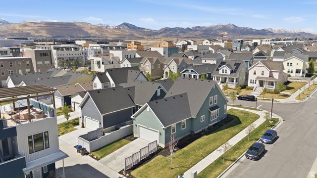 5199 W LAKE TERRACE AVE, South Jordan, UT 84009