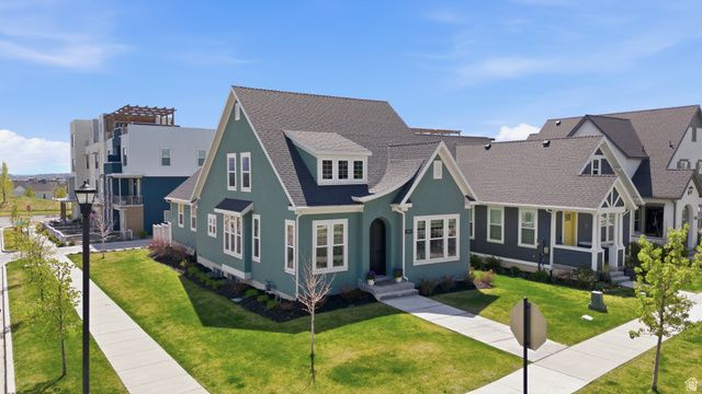 5199 W LAKE TERRACE AVE, South Jordan, UT 84009