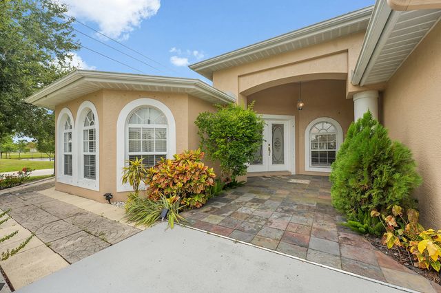 1402 SW Doe Court, Port St. Lucie, Port St Lucie, FL 34953