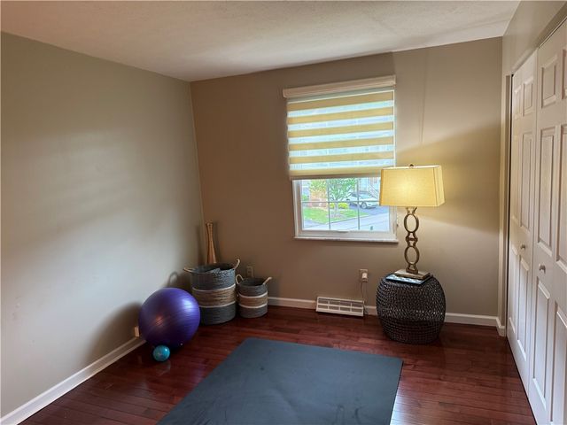 107 Glenwood Dr, Monroeville, PA 15146